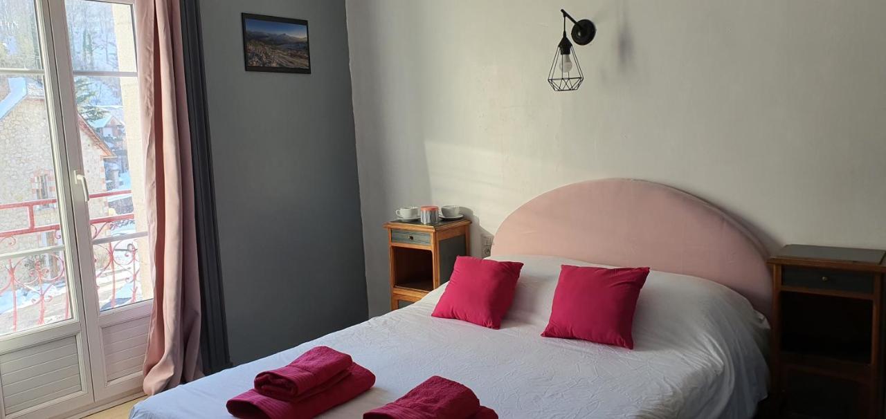 Grand Hotel De La Vallee Cheylade Ngoại thất bức ảnh